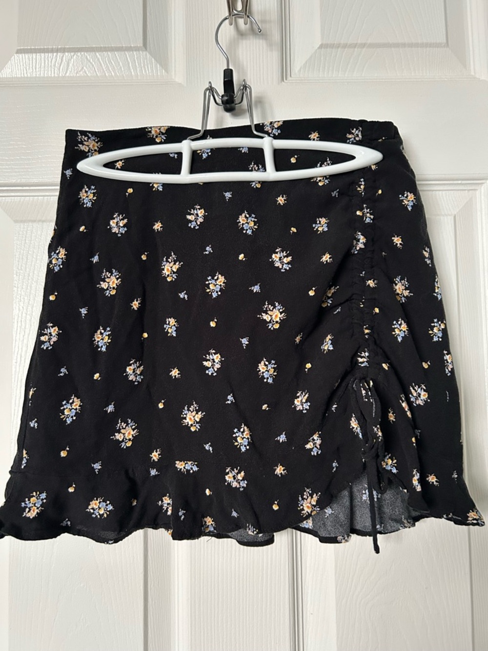 Forever 21 Black Floral Ruched Mini Skirt with Yellow & Light Blue Flowers